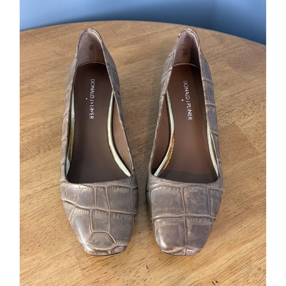 Donald J Pliner Pisa Women’s Brown Crocodile Embossed Slip On Wedge Pump Size 7M